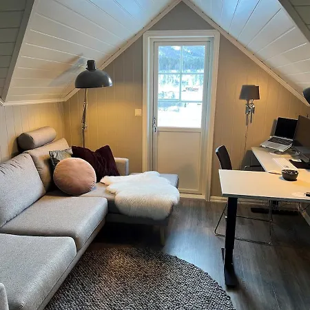 Scenic Private House Surrounded By Nature Casa de Férias Mandalen