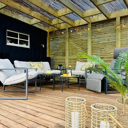 Scenic Private House Surrounded By Nature Mandalen