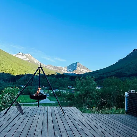 Scenic Private House Surrounded By Nature Mandalen